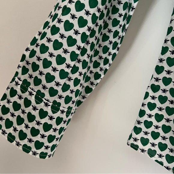 J. Crew Novelty Print Hearts & Bees Button Up Crisp Contemporary Perfect Shirt - Picture 6 of 12